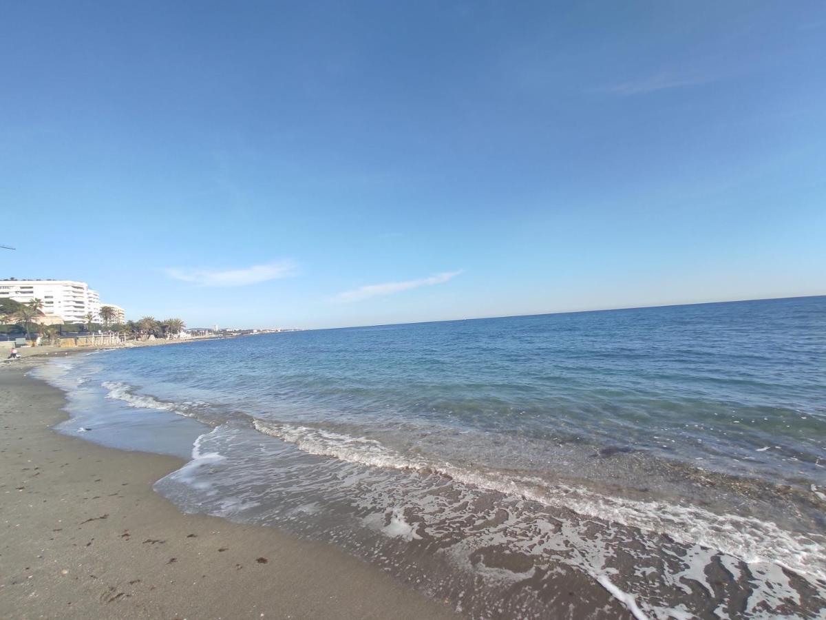 Apartamento en primera línea de playa  Marbella Exterior foto