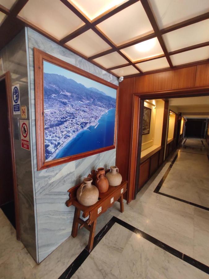 Apartamento en primera línea de playa  Marbella Exterior foto