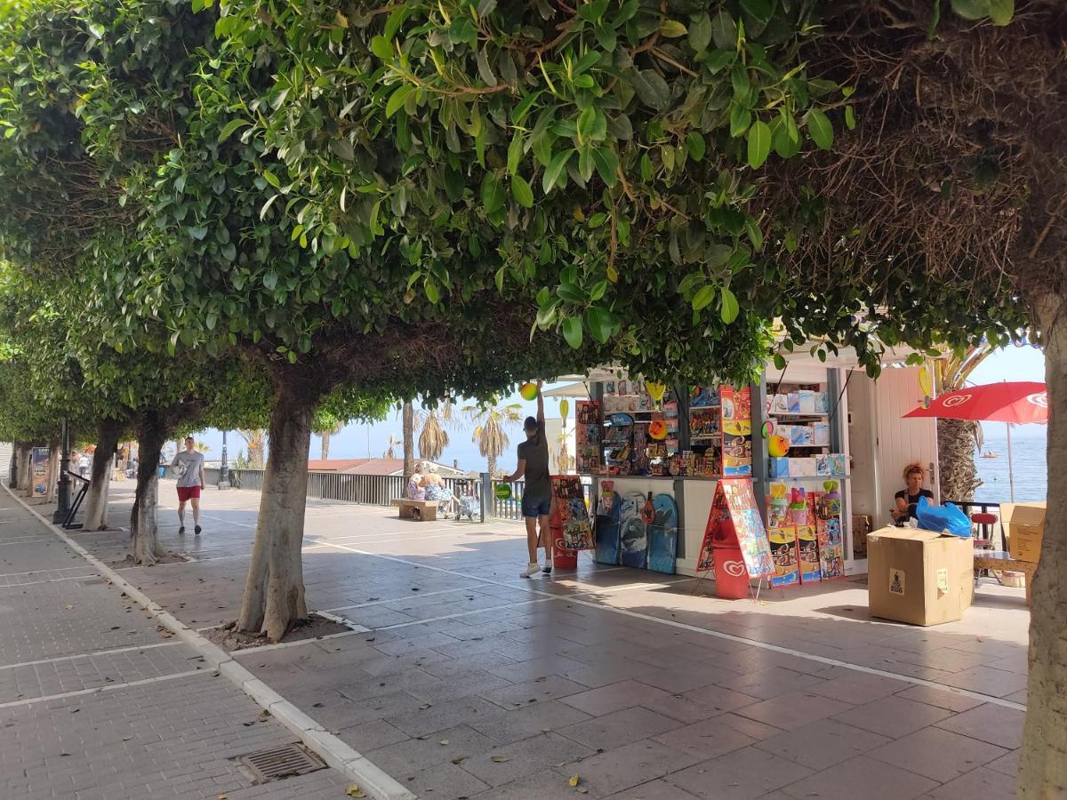 Apartamento en primera línea de playa  Marbella Exterior foto